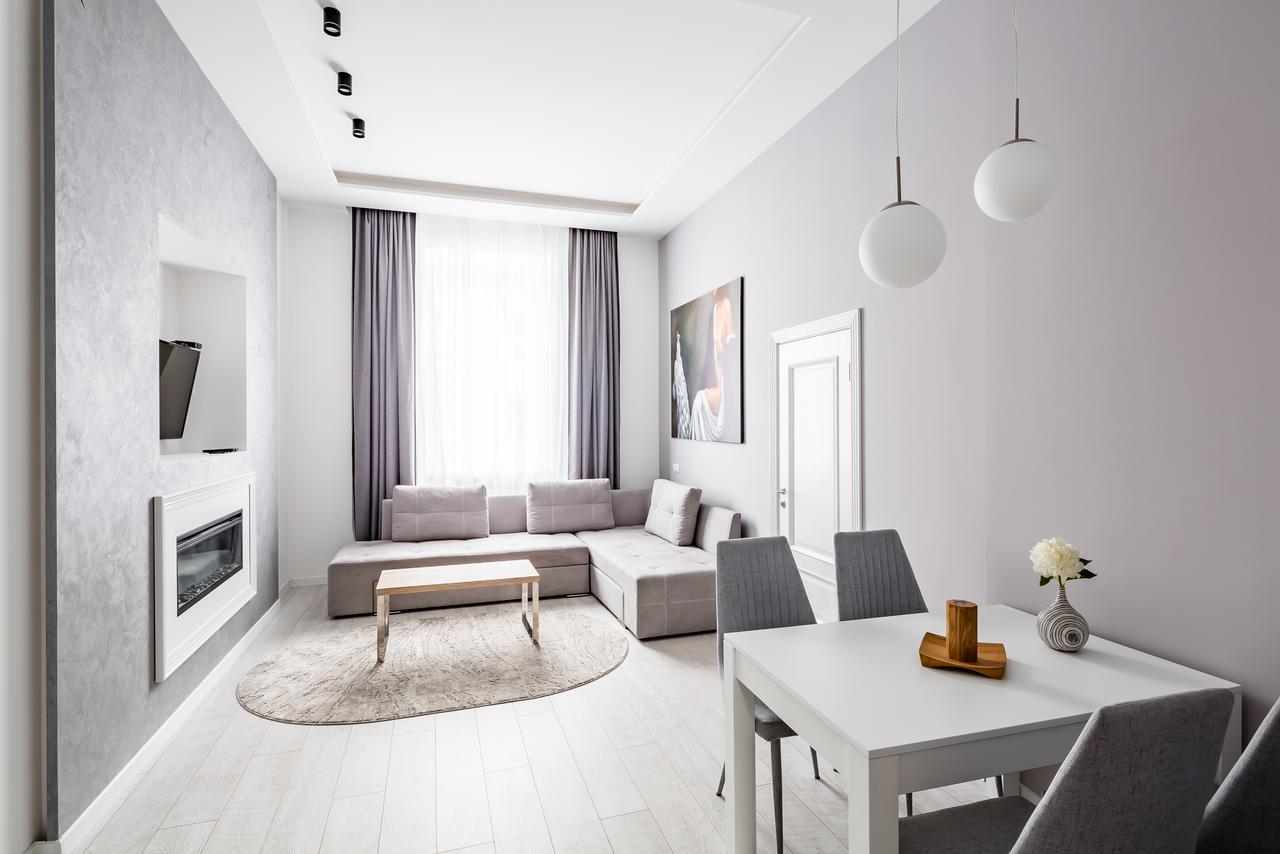 Leogrand Deluxe Apartments On Horodotska 33 리비프 외부 사진